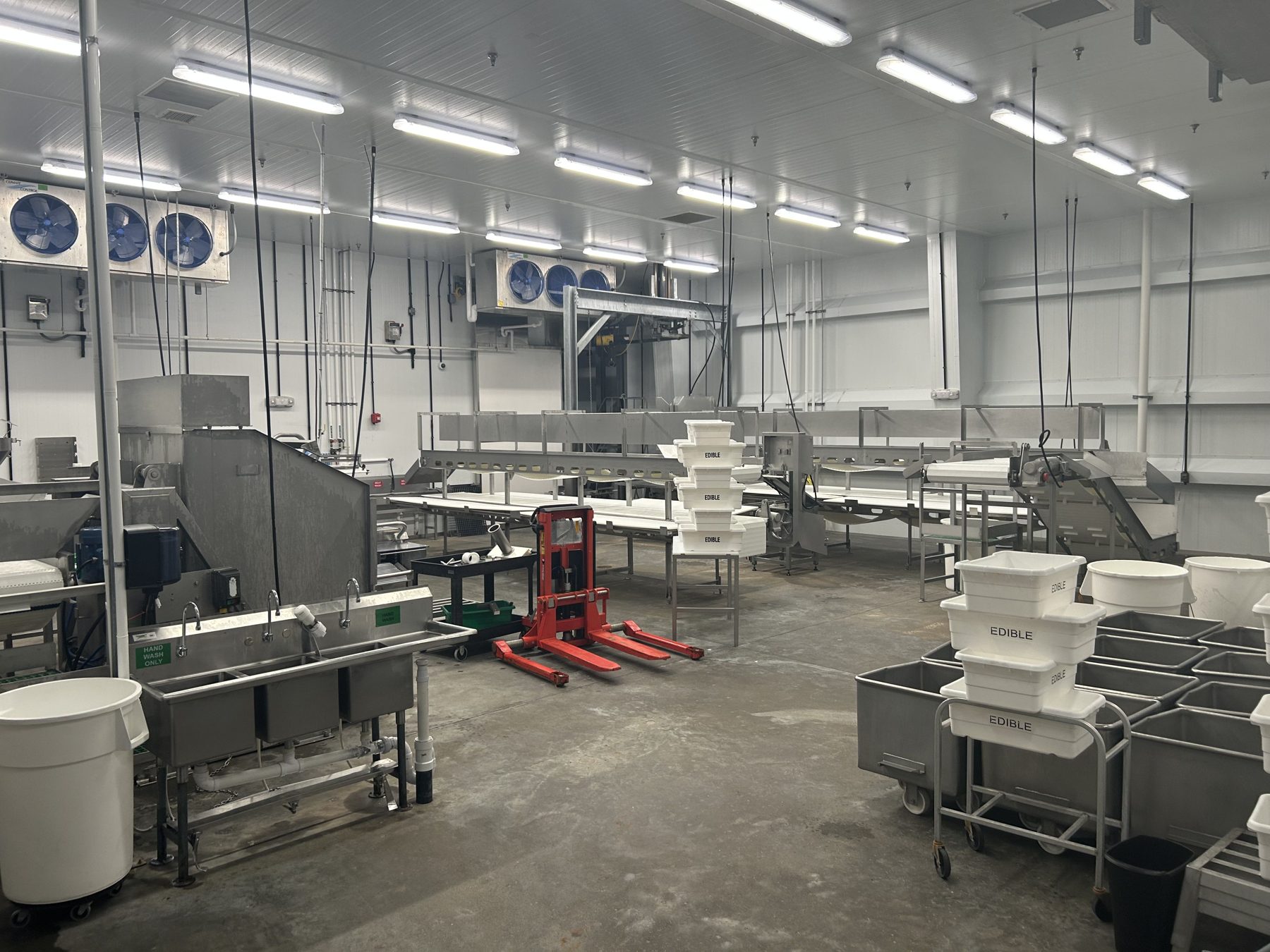 Overview of the fabrication room and packaging stations